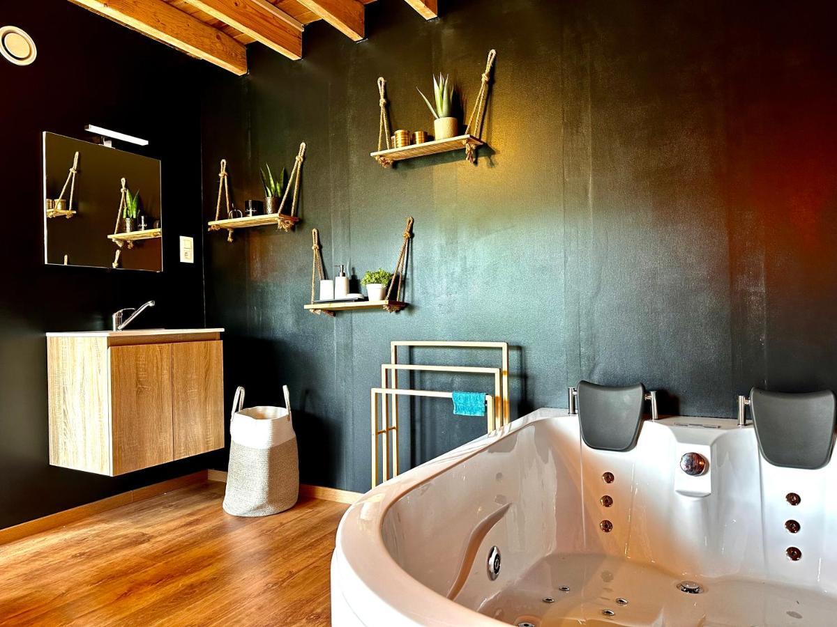 Hour House - Esc'Appart Houyet Bagian luar foto
